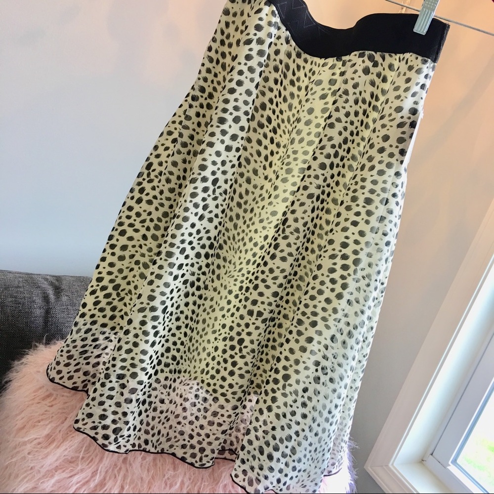 NWT LuLaRoe Size Medium Polka Dot Lola